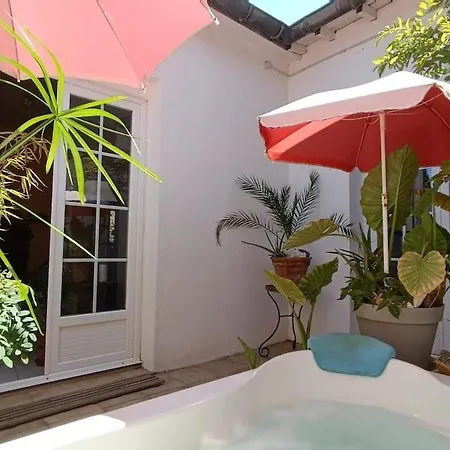 Lägenhet Balneo Pour 2 Dans Petit Village Proche & Montpellier *